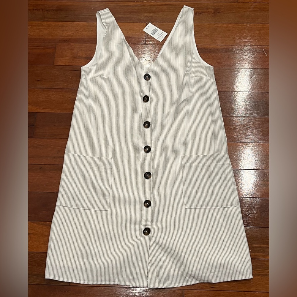 NWT Mia & Tess Button Down Dress